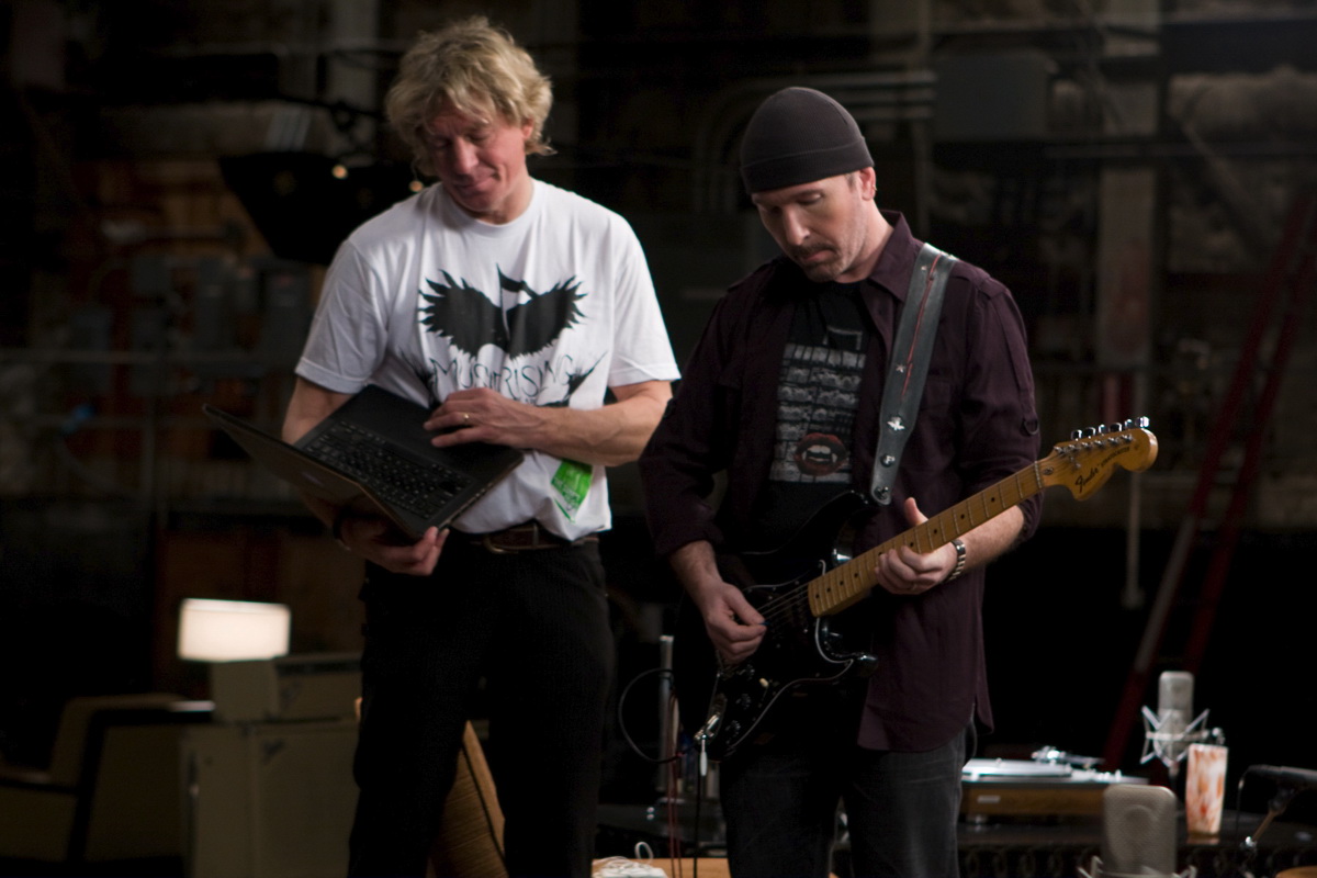 Приготовьтесь, будет громко (2009)