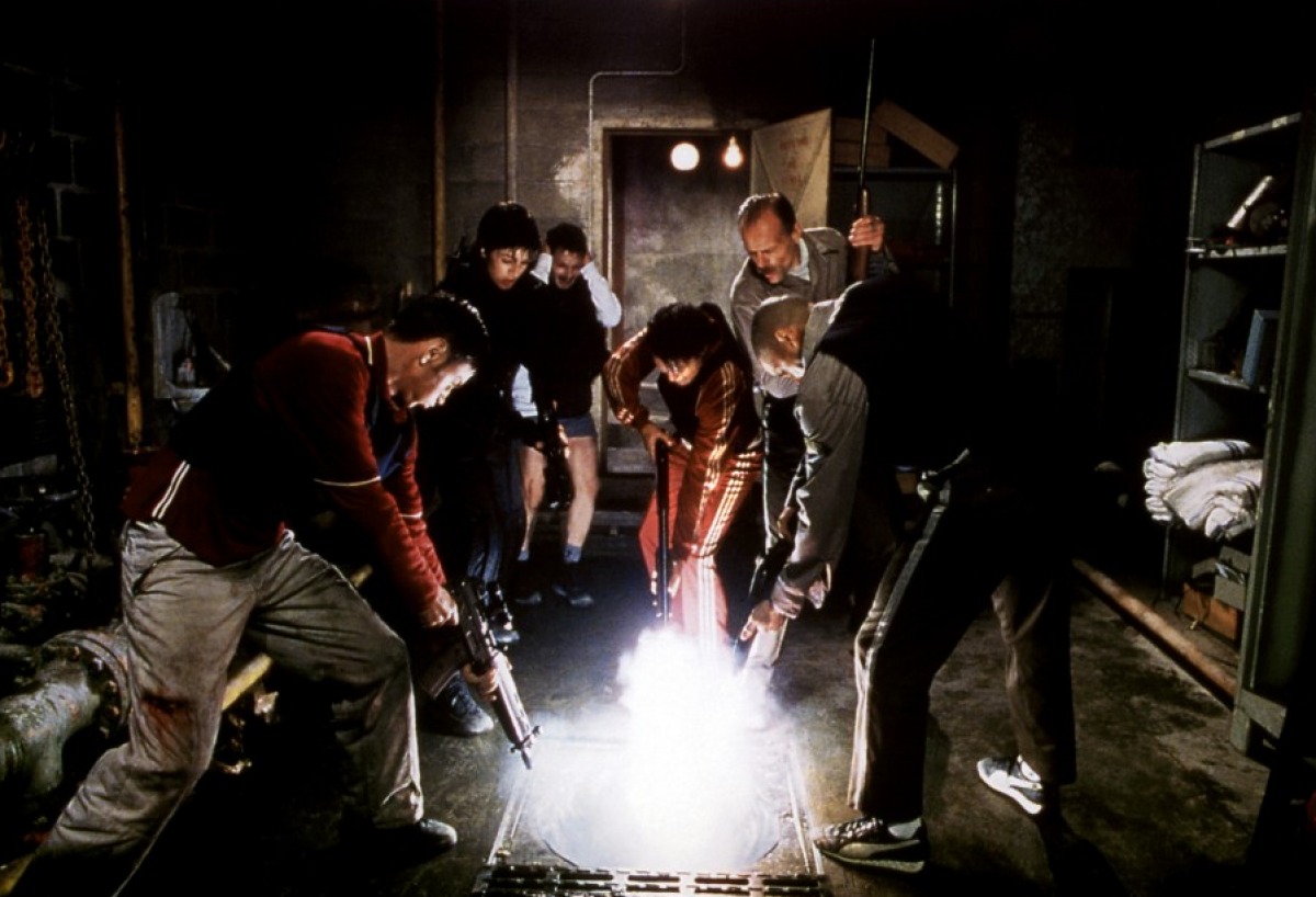 Кадры из Осиное гнездо (2002)