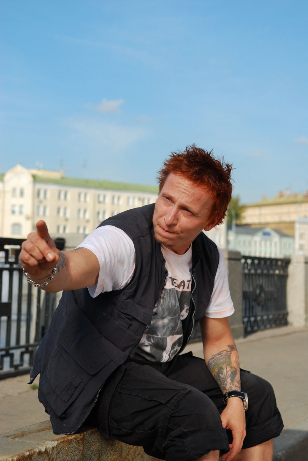 Кадры из Поцелуй сквозь стену (2011)