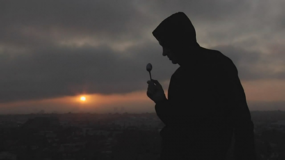 Кадры из Ужасно медленный убийца с крайне неэффективным оружием (2008)