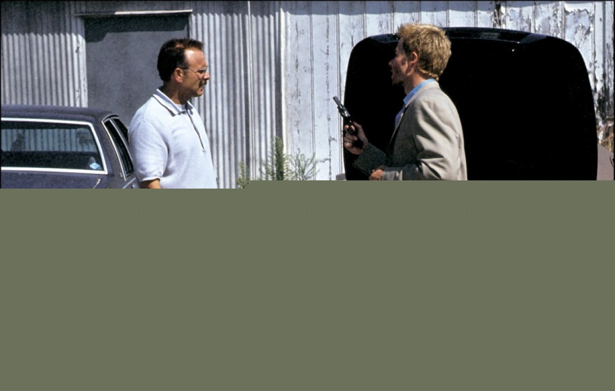 Кадры из Помни (2000)