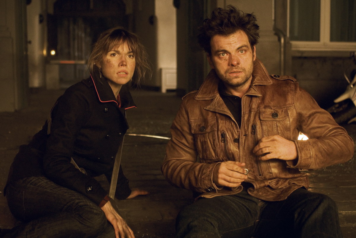 Кадры из Служить и защищать (2010)