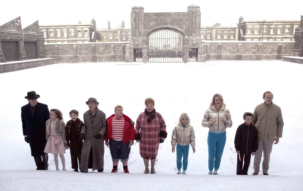 Кадры из Чарли и шоколадная фабрика (2005)