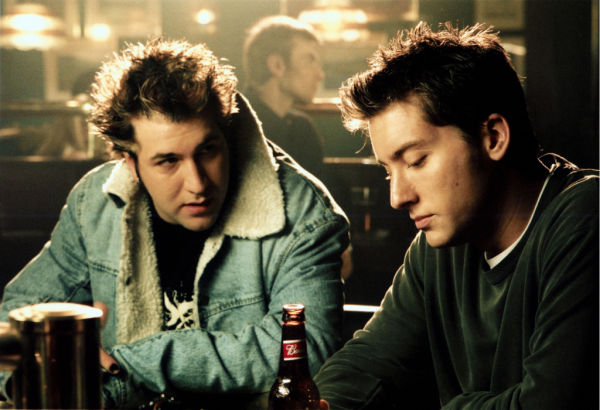 Кадры из На связи (2001)