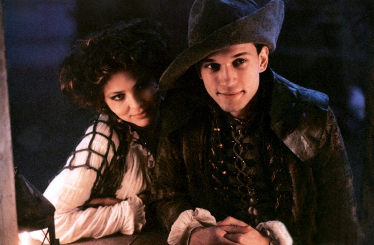 Кадры из Путешествие капитана Фракасса (1990)