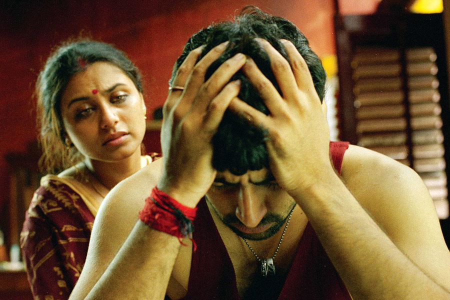 На перекрестке судеб (2004)