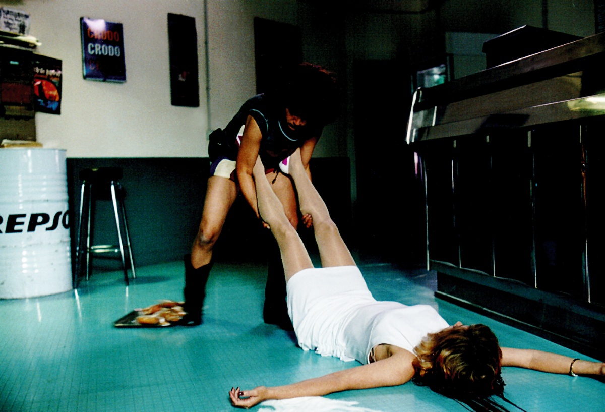 Кадры из Бензин (2001)