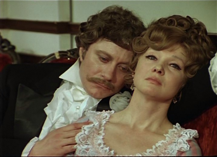 Кадры из Соломенная шляпка (1975)