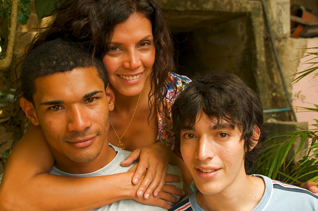 Кадры из Брат (2010)