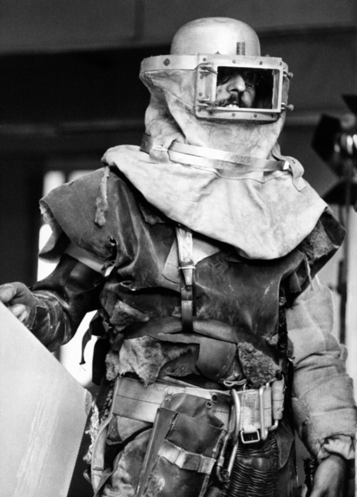 Кадры из Последняя битва (1983)