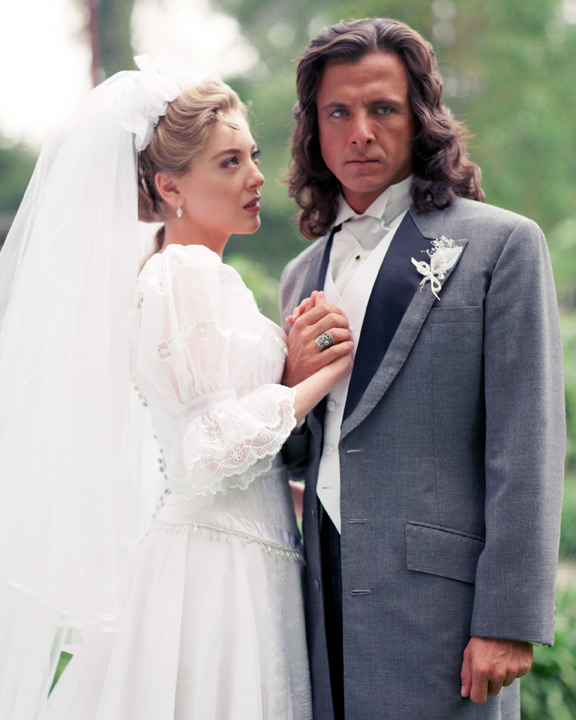 Кадры из Дикое сердце (1993)