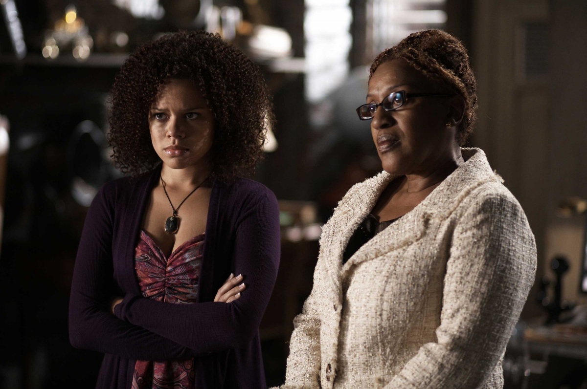 Кадры из Хранилище 13 (2009)