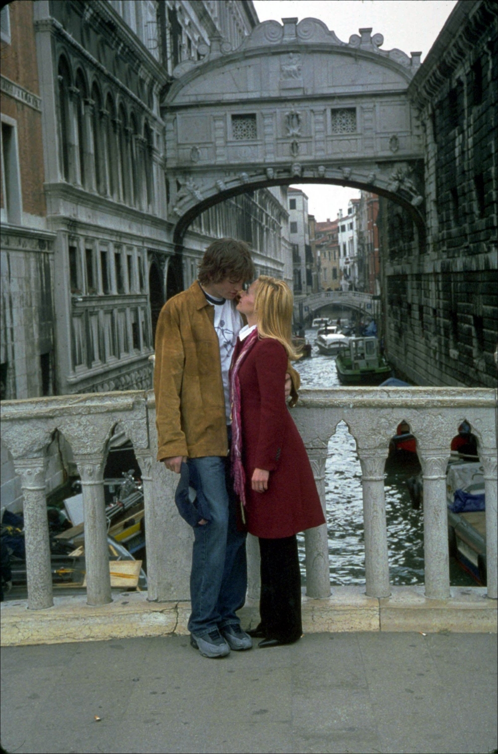 Кадры из Молодожены (2003)