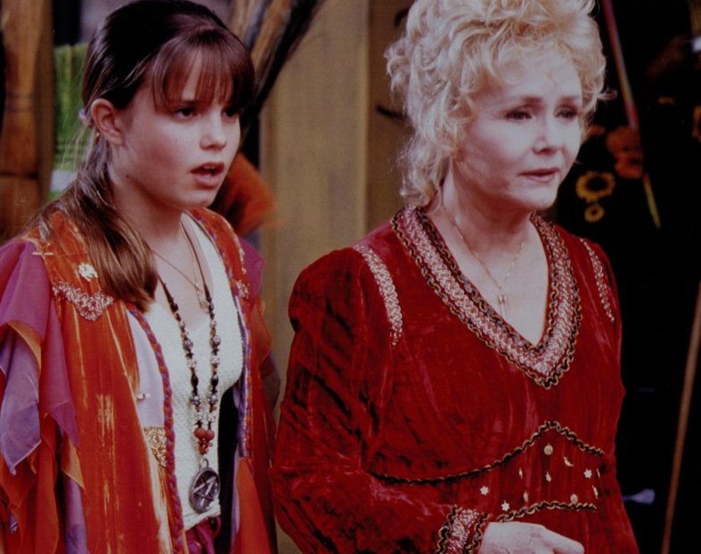 Кадры из Хэллоуинтаун (1998)