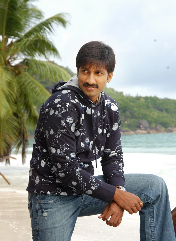 Кадры из Один (2008)