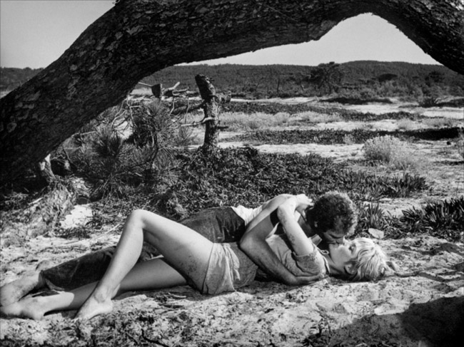 Кадры из И Бог создал женщину (1956)