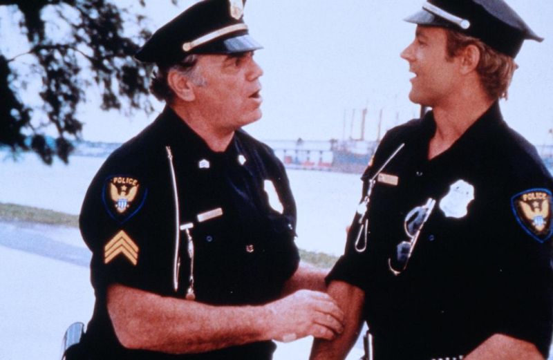 Кадры из Суперполицейский (1980)