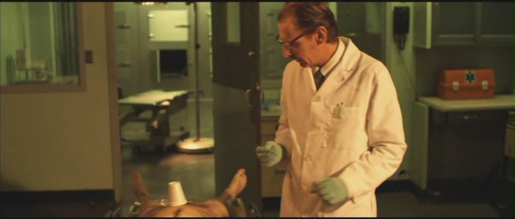 Кадры из Чей-то стук в дверь (2009)