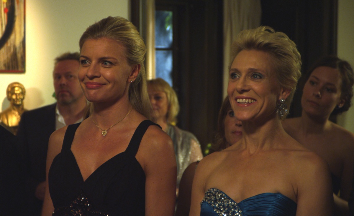 Кадры из Все за одного (2011)