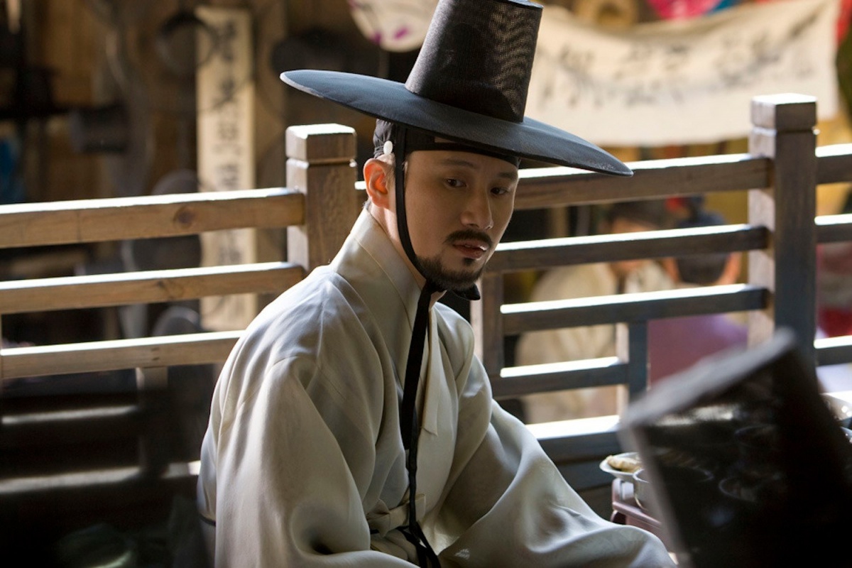 Кадры из Слуга (2010)