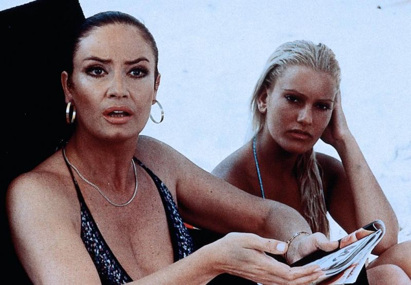 Кадры из Лицеистка на море с папиной подругой (1980)