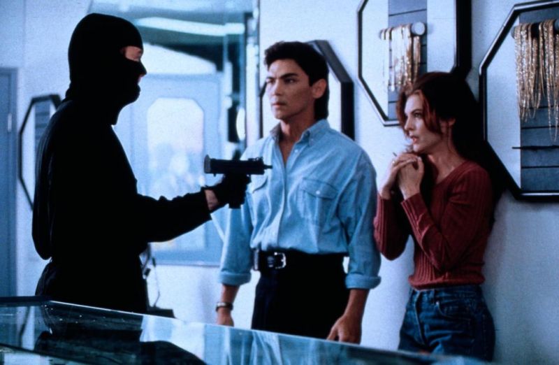 Кадры из Огненное кольцо 2: Огонь и сталь (1993)