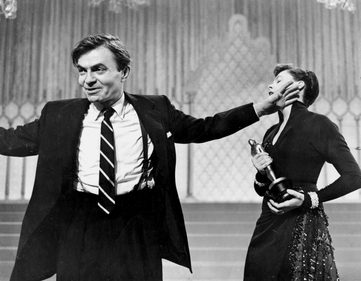 Кадры из Звезда родилась (1954)