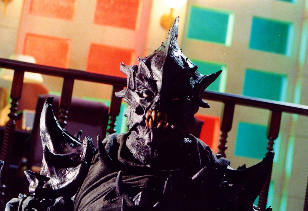 Кадры из Черная маска 2: Город масок (2002)