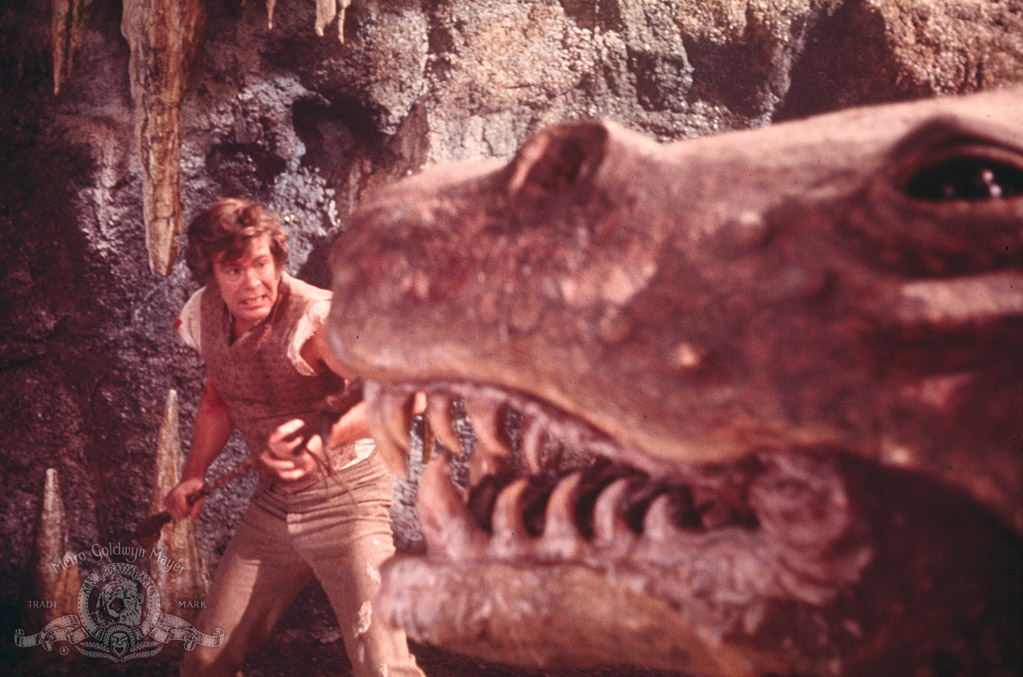 Путешествие к центру Земли (1977)