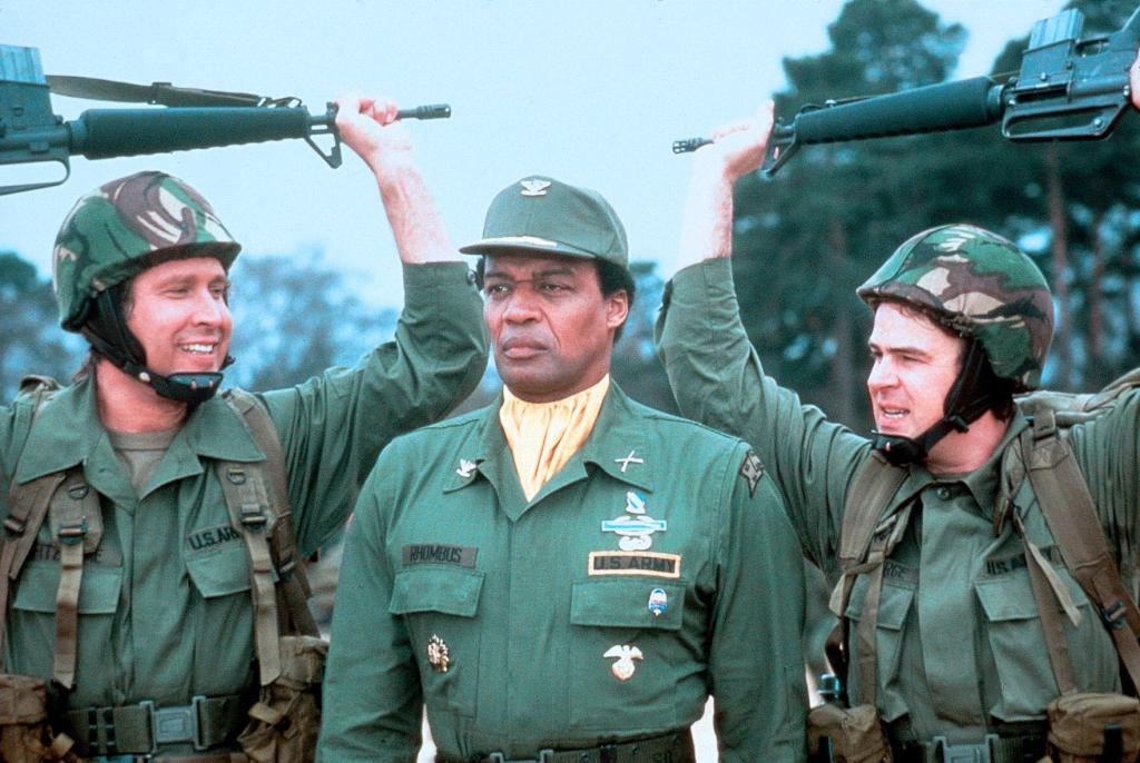 Кадры из Шпионы как мы (1985)