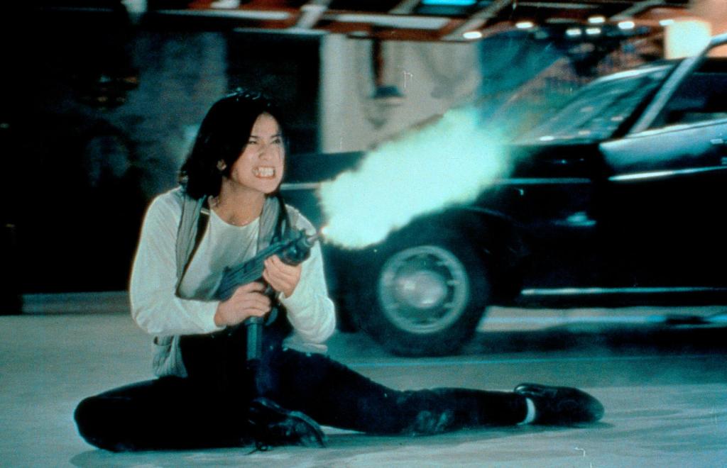 Кадры из Смертоносная пантера 2 (1993)