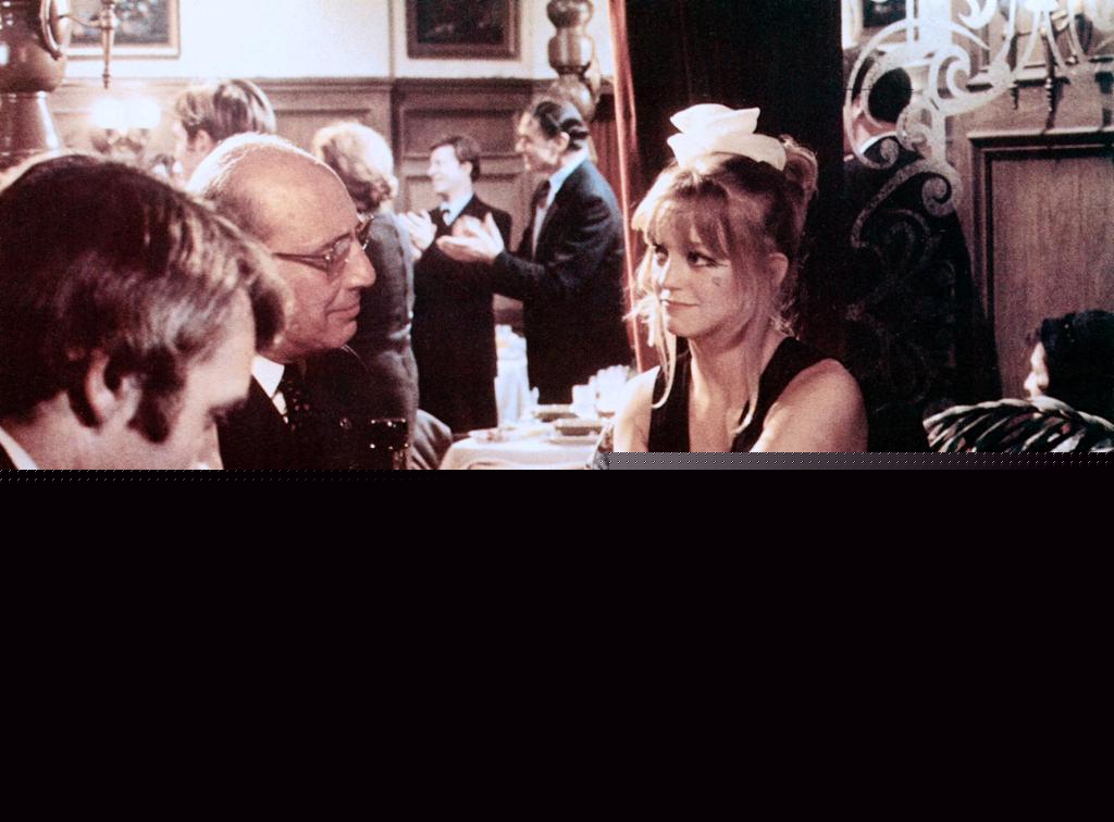 Девушка с Петровки (1974)