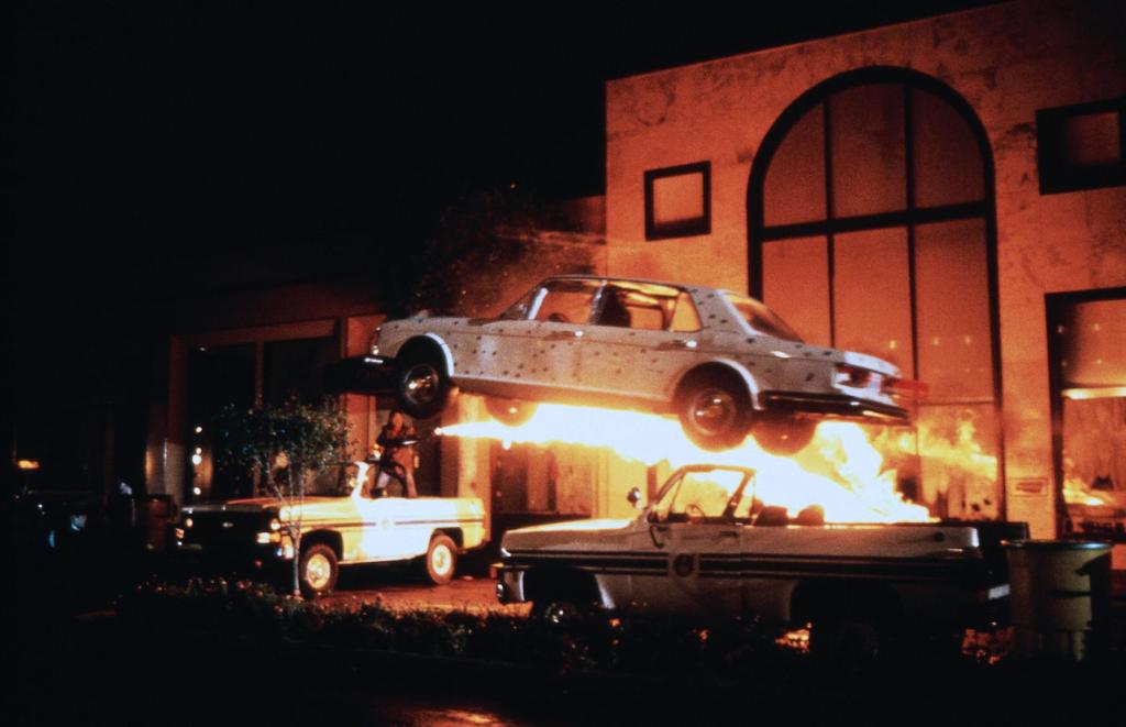 Кадры из Взятие Беверли Хиллз (1991)