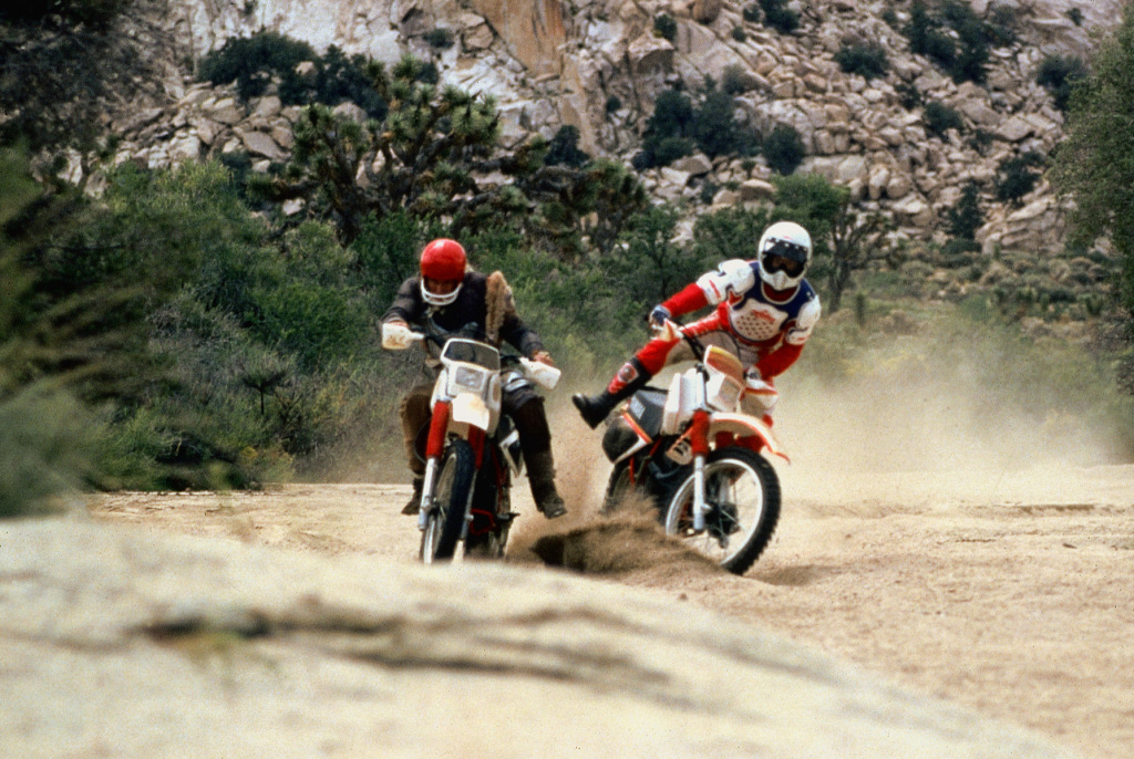 У холмов есть глаза 2 (1985)