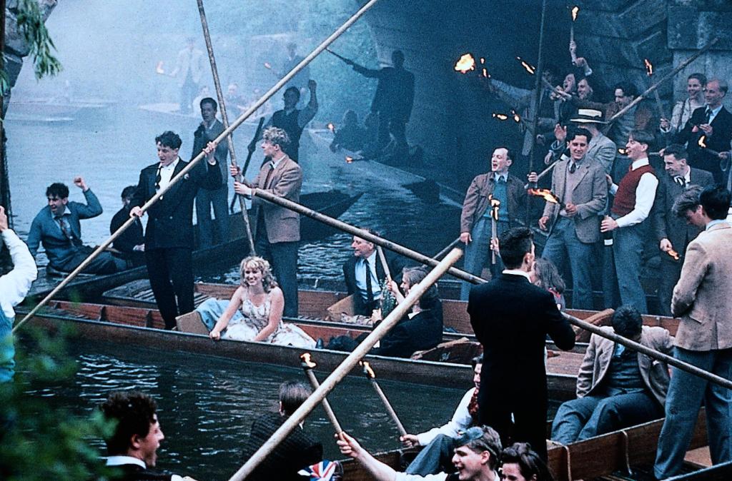 Кадры из Страна теней (1993)