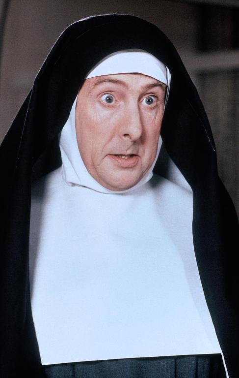 Кадры из Монахини в бегах (1990)