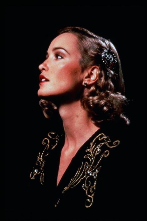 Кадры из Фрэнсис (1982)