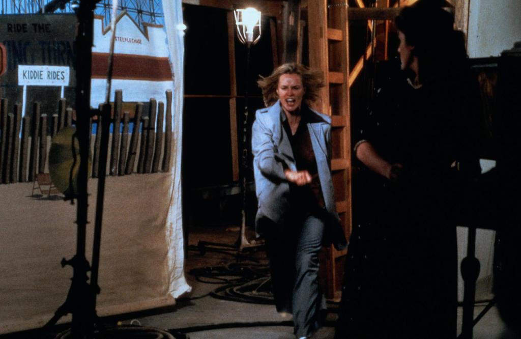 Кадры из Фрэнсис (1982)