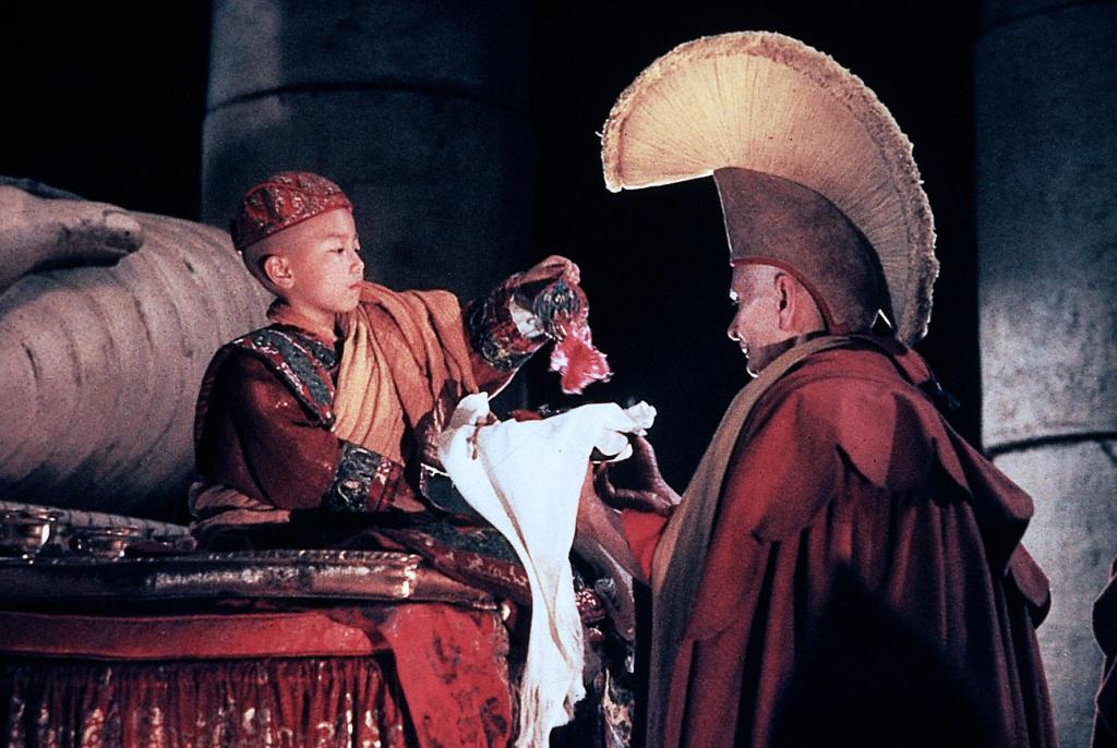 Кадры из Золотой ребенок (1986)