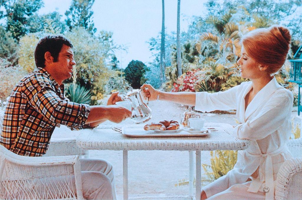 Кадры из Сирена с «Миссисипи» (1969)