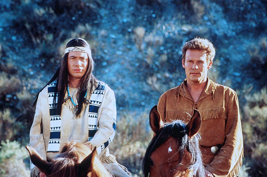 Кадры из Мокасины Маниту (2001)