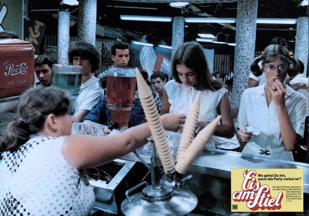 Кадры из Горячая жевательная резинка: Мороженое на палочке (1978)