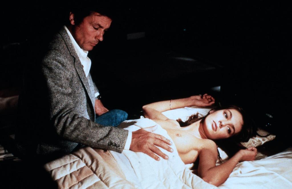 Кадры из Неукротимый (1983)