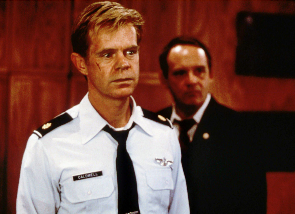 Кадры из Самолет президента (1997)