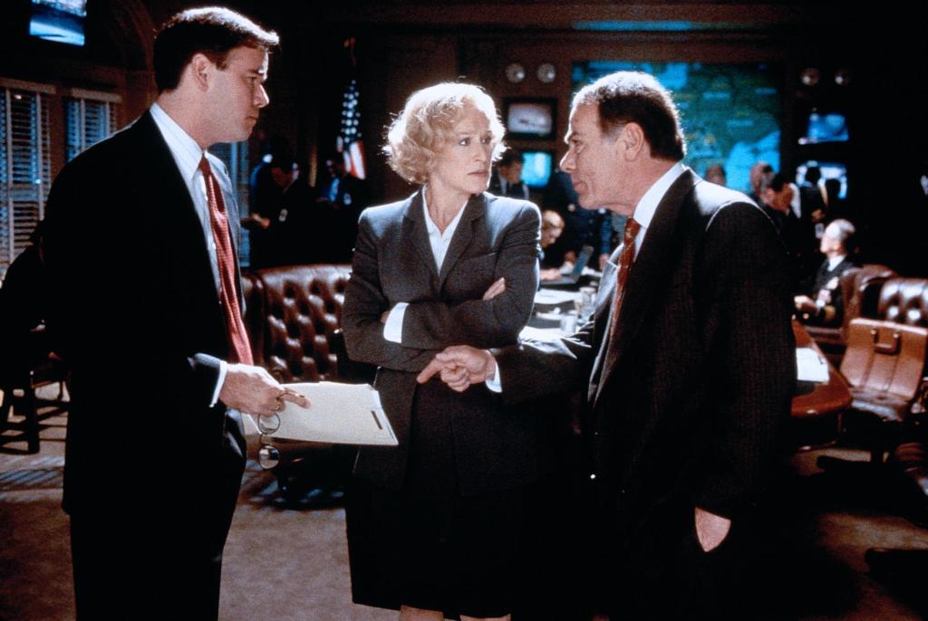 Кадры из Самолет президента (1997)