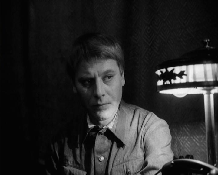 Кадры из Вариант «Омега» (1975)