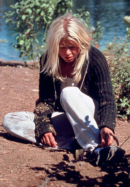 Кадры из Дьявольский остров (2003)