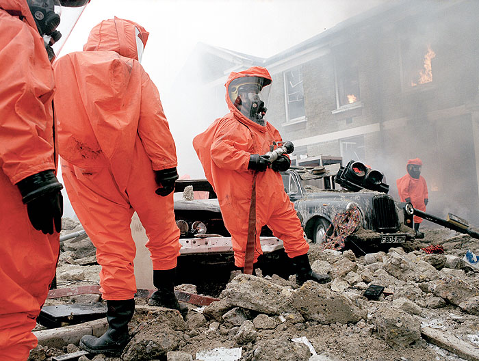 Кадры из Грязная война (2004)