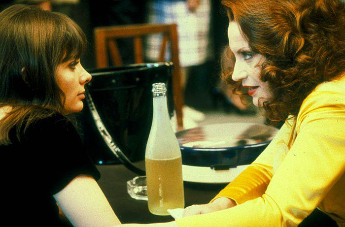 Кадры из Крылья славы (1990)