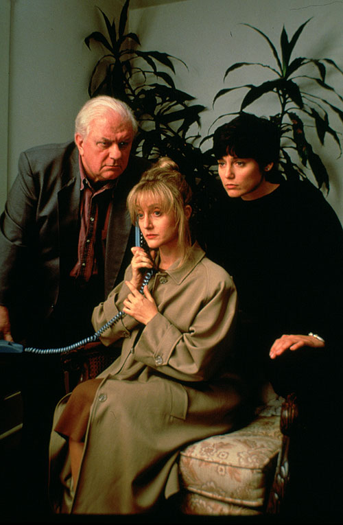 Кадры из Когда незнакомец снова звонит (1993)